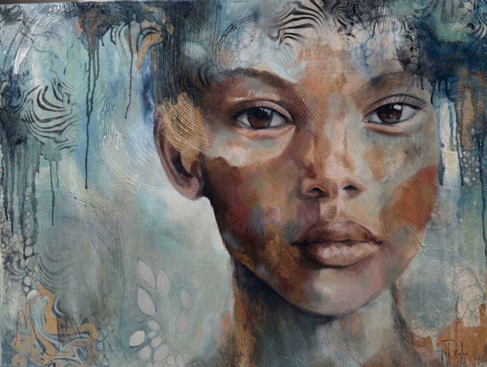 Le Regard des Origines
Les yeux ouverts, l’enfant nous regarde avec une intensité calme. Il y a dans son regard quelque chose de profond, d’ancien, comme une connaissance qui ne vient pas des livres, mais de la vie elle-même.
Cette œuvre parle de racines, d’ancrage, de mémoire intérieure. Elle évoque cette sagesse simple que certains êtres portent déjà en eux, cette présence qui nous ramène au corps, à la terre, au vrai.
Dans les matières et les nuances de la peinture, Le Regard des origines invite à ralentir et à revenir à l’essentiel. Il nous rappelle que pour avancer, nous avons aussi besoin de nous souvenir d’où nous venons, de retrouver nos racines intérieures, et de rester reliés au vivant.
Huile sur techniques mixtes sur toile 3D
80x60cm
 
Oeuvre d'art originale unique
Certificat de vente